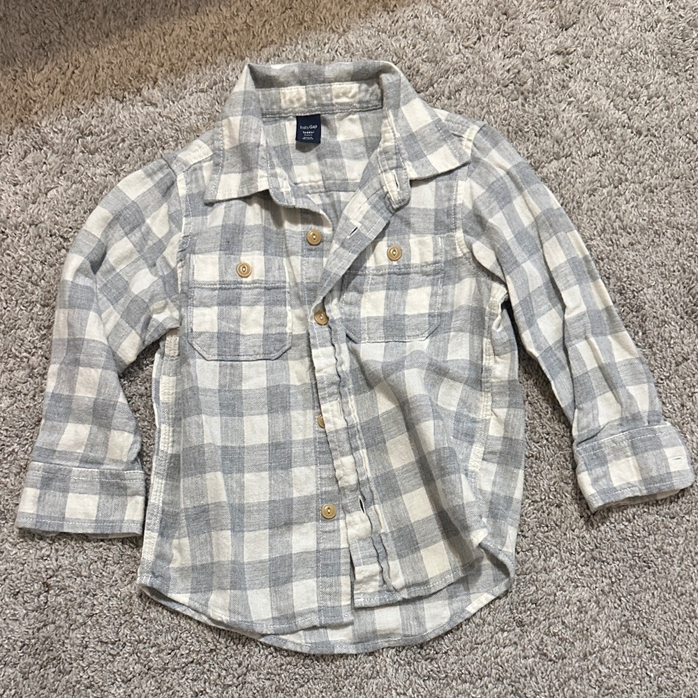 GAP Kids Button Down Shirt in Gray and Cream Plaid